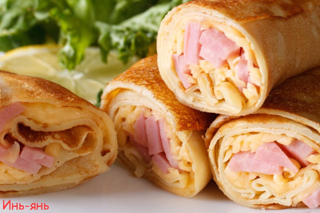 Блин с ветчиной и сыром